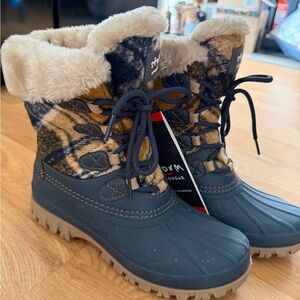 Cougar Women's Plaid Winter Boots with Faux Fur